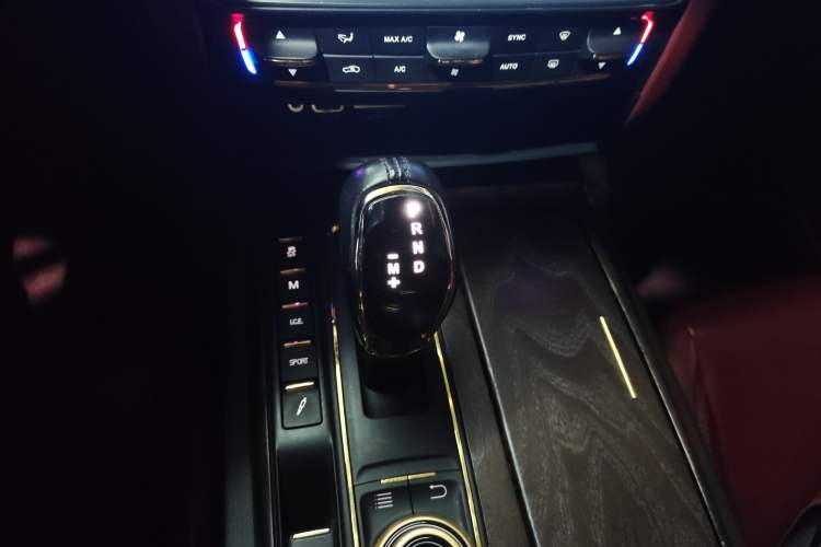 Used Maserati President 2017 3.0T Standard Model Gear Lever
