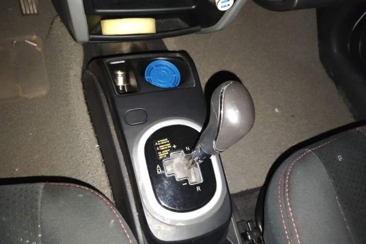 Used CHANGAN CX20 2014 1.4L IMT Sunroof Navigation Version China IV Standard