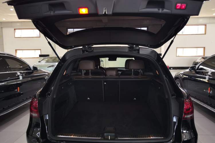 Used Mercedes-Benz GLC 2020 Facelift GLC 300 L 4MATIC Dynamic Edition