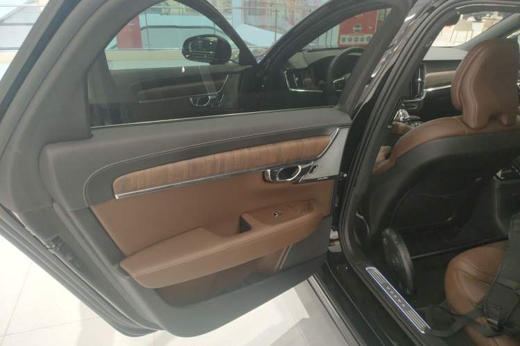 Used Volvo S90 New Energy 2024 Plug-in Hybrid Four-Wheel Drive Long-Range Luxury Smart Edition