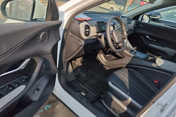 Used BYD Sealion 05 DM-i 2025 DM-i Smart Drive 115KM Flagship Model
