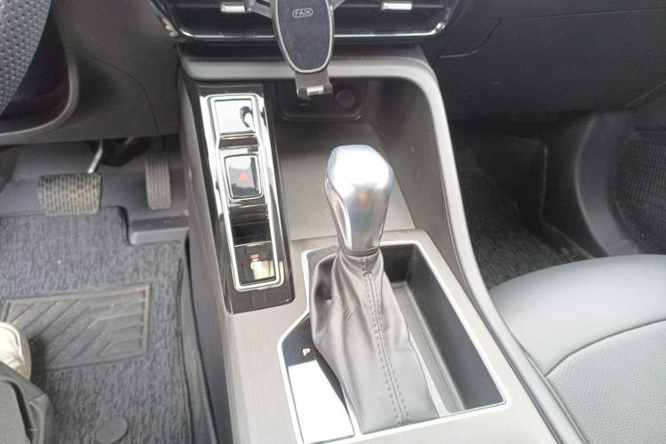 Used Roewe i5 2023 1.5L CVT Luxury Edition