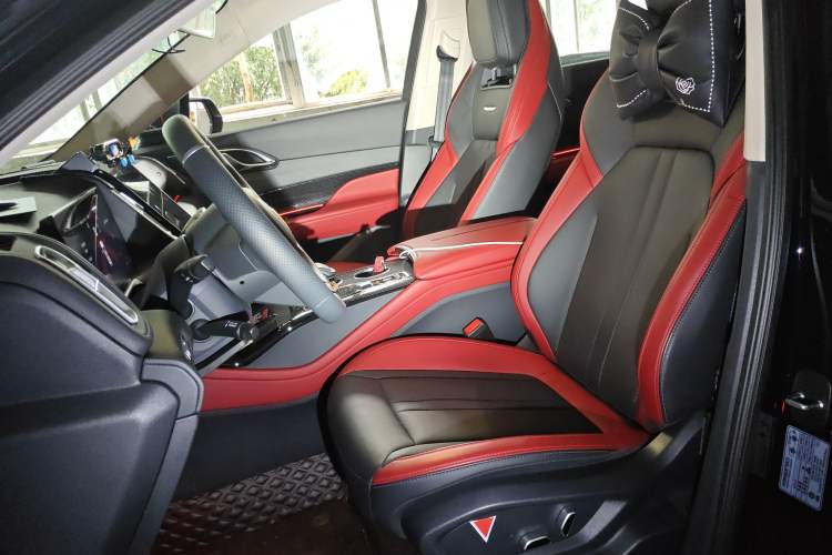 Used Hongqi HS3 2023 1.5T Two-Wheel Drive Shanwei Edition
