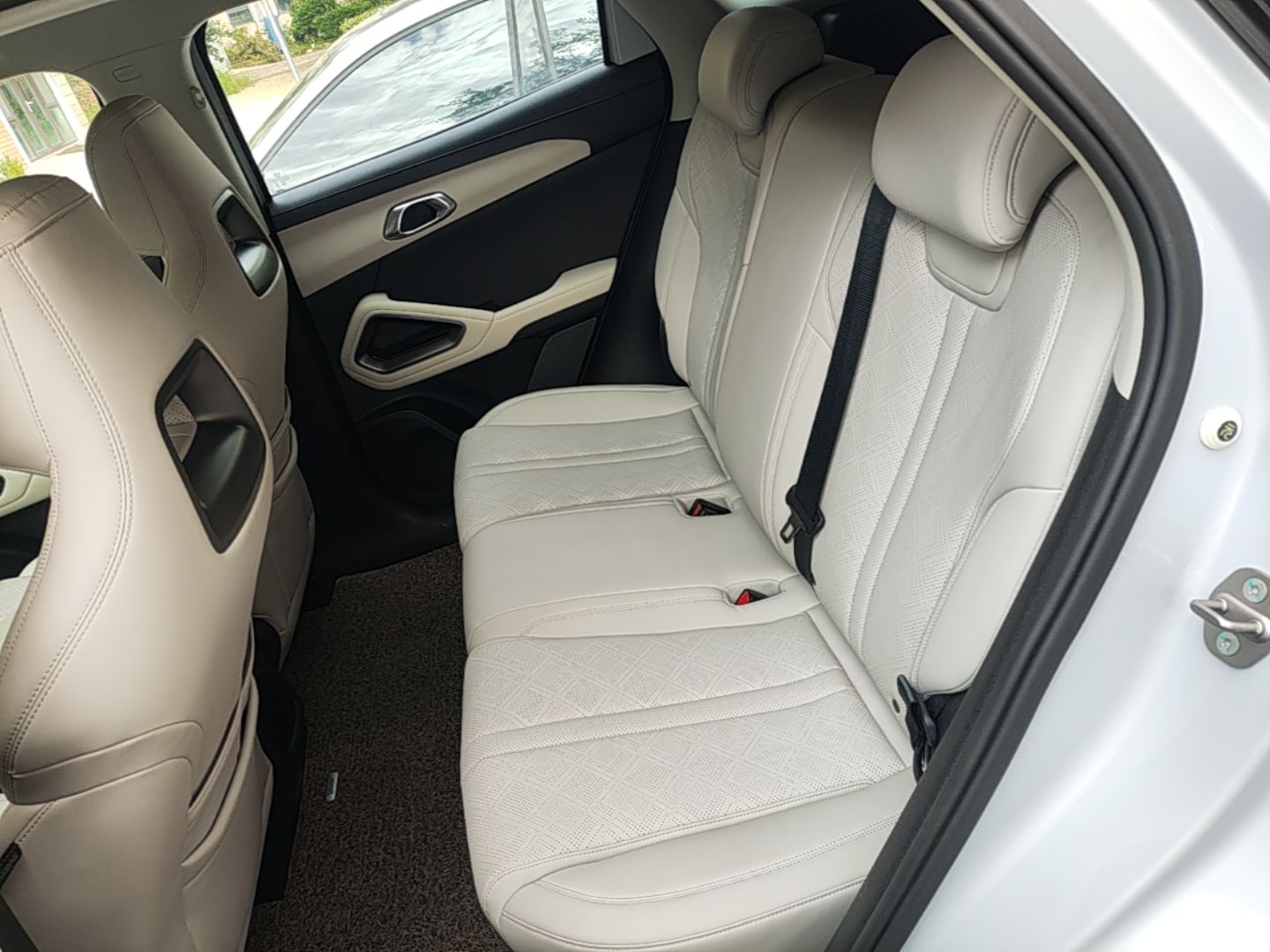 BYD Yuan UP 2024 401KM Leading Edition — снимка 20