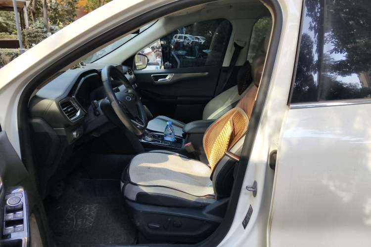 Used Ford Escape 2020 EcoBoost 245 Two-Wheel Drive Smart & Enjoyment Model
