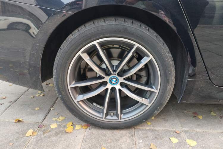 Used BMW 5 Series New Energy 2022 535Le Pioneer Edition M Sport Package
