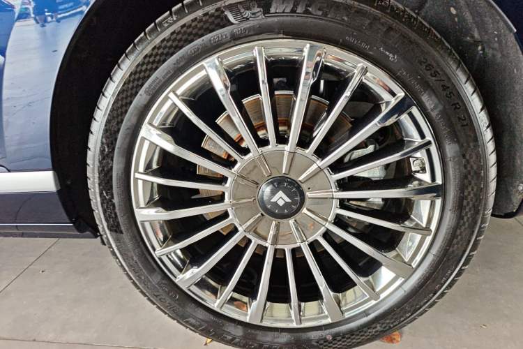 Used Hyptec HL 2025 700 Ultra Six-Seater All-Wheel-Drive LiDAR Version Exterior 5