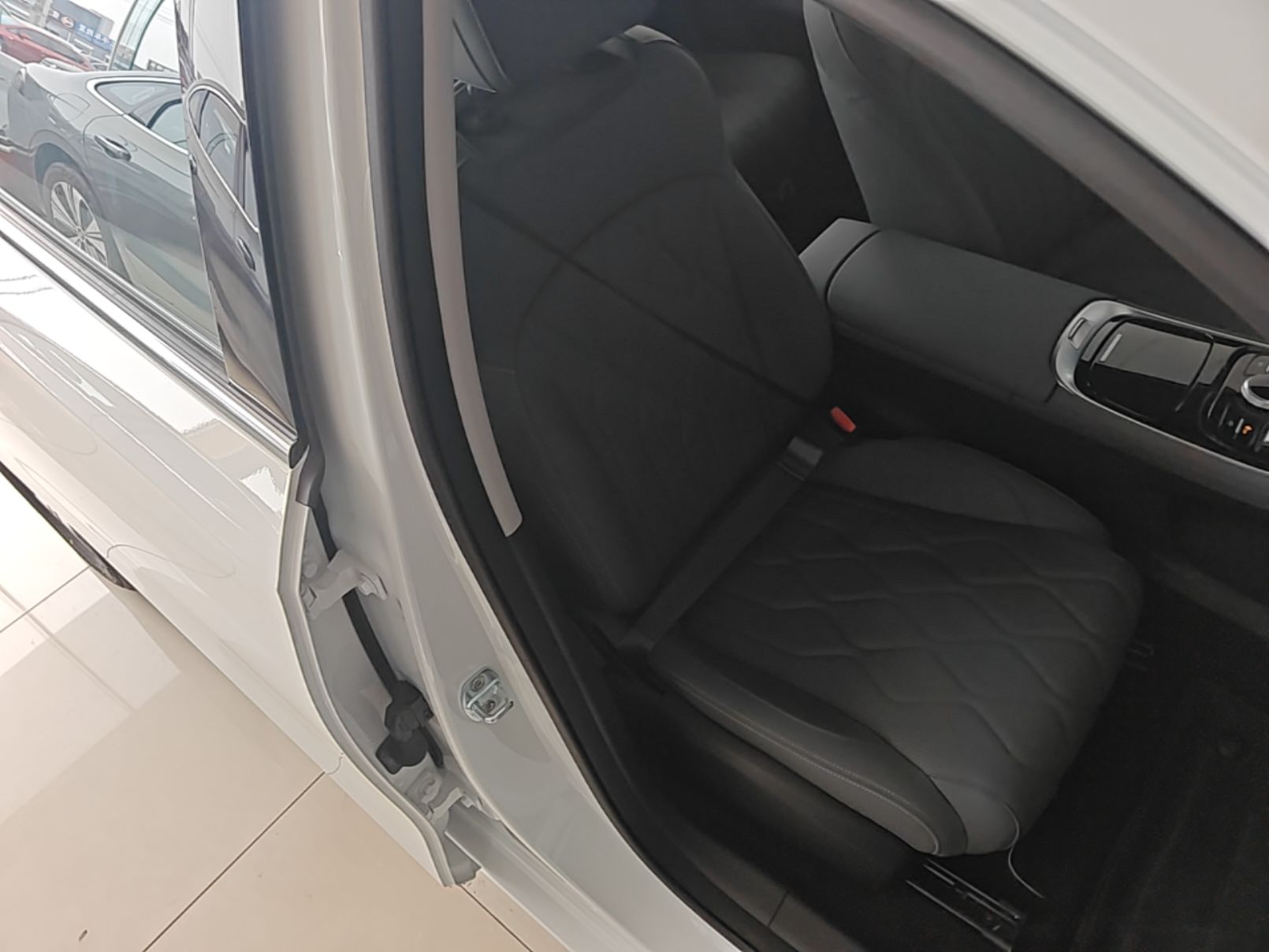 Geely Galaxy A7 2025 Model EM-i 150km Long-Distance Edition — снимка 19