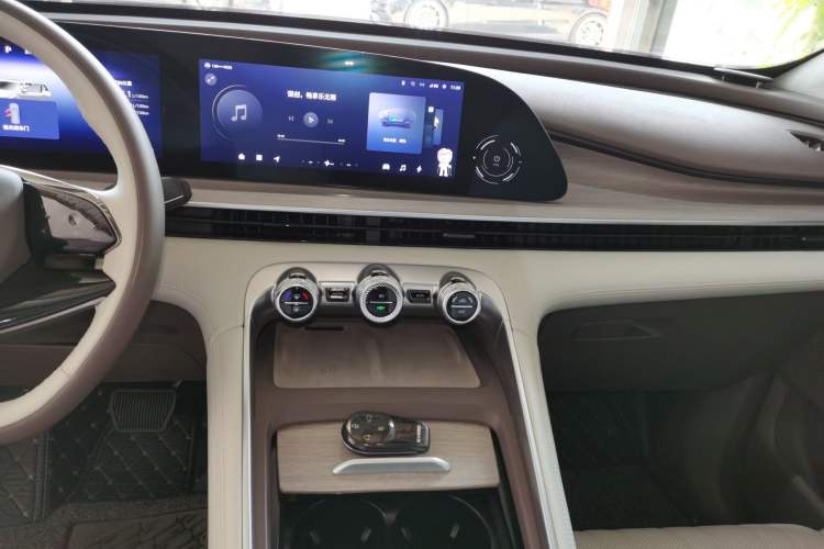 Used EXEED Stellar C-DM 2024 1.5T Long-Range Pro
