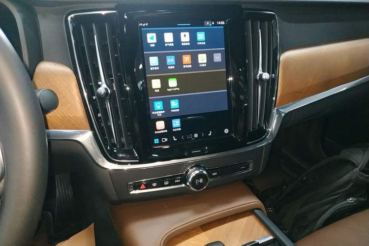 Used Volvo S90 2023 B5 Zhiyi Luxury Edition
