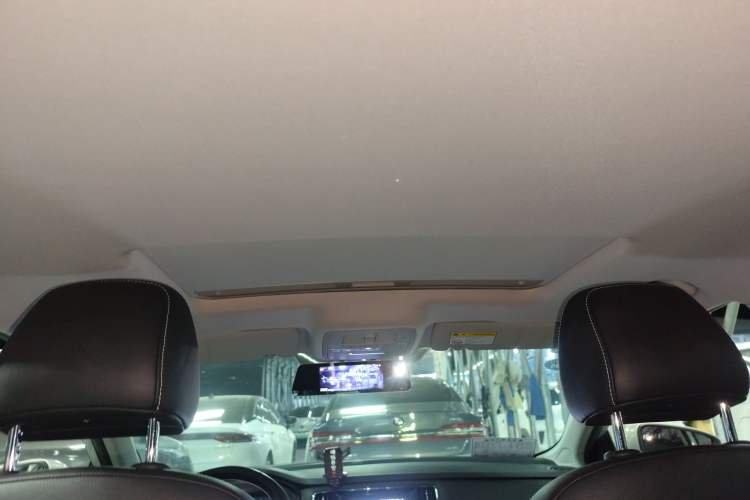 Used Roewe i6 New Energy 2017 45T Hybrid Connect & Smart Enjoyment Edition Headliner