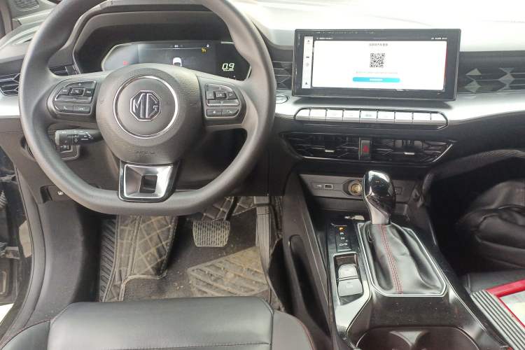 Used MG 5 2022 180 DVVT CVT Youth Luxury Edition
