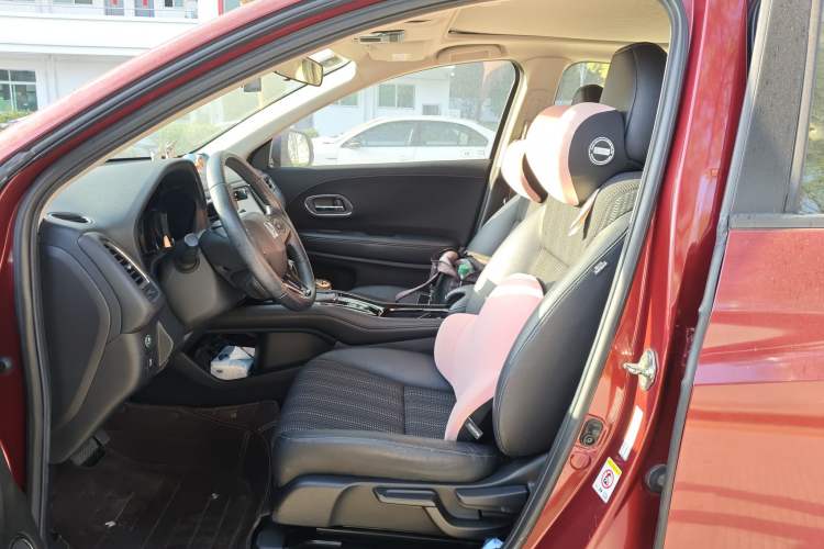 Used Honda Vezel 2015 1.8L CVT 2WD Luxury Model
