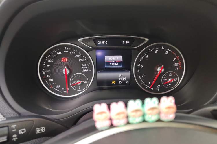 Used Mercedes-Benz B-Class 2015 B 200 Luxury Model Instrument Cluster