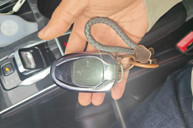 Used GAC Trumpchi EMKOO 2022 1.5T Supernova Pro Edition Vehicle Key