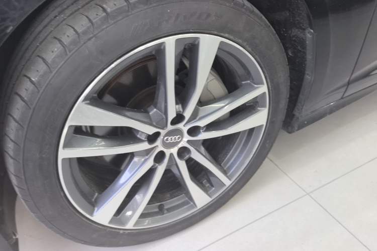 Used Audi A6L 2021 40 TFSI Luxury Dynamic Edition Left Front Wheel Hub