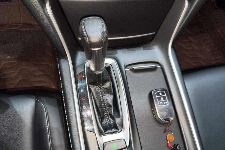 Used Honda Inspire 2019 260TURBO Elegant Edition China VI Emission Standard Gear Lever