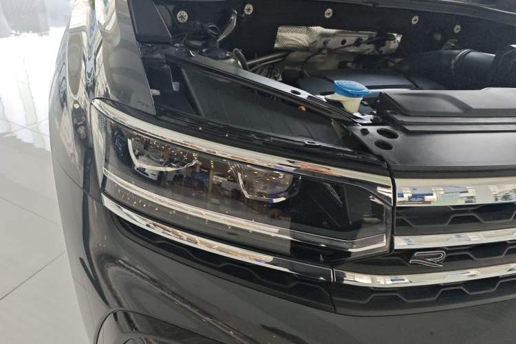 Used Volkswagen Teramont X 2022 380TSI Four-Wheel Drive Luxury Edition Right Front Headlight