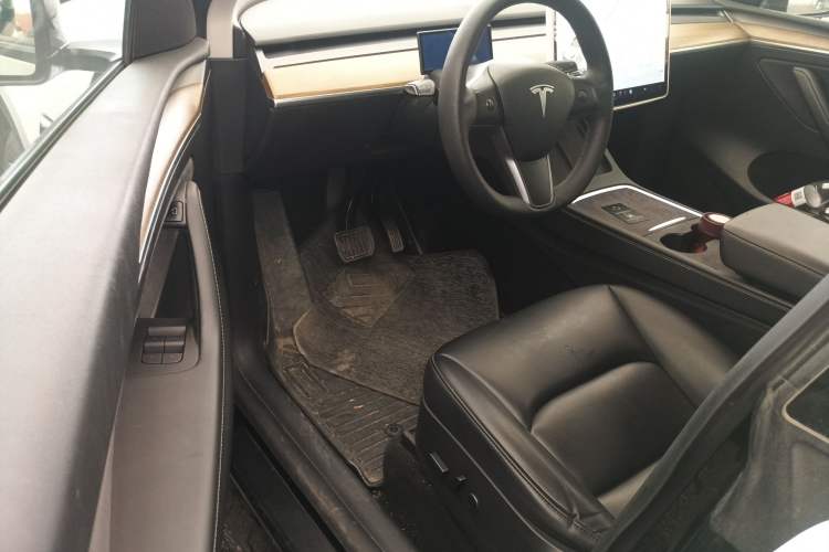 Used Tesla Model Y 2021 Long-Range All-Wheel-Drive Version 3D7 Driver Seat