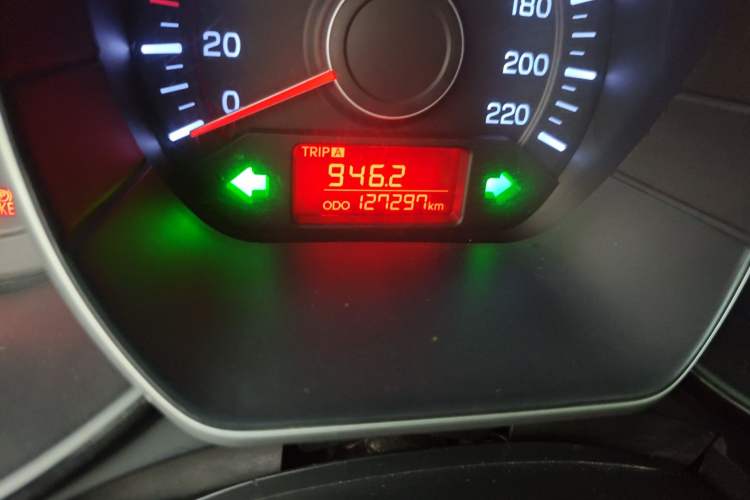 Used Kia K2 2011 Sedan 1.4L Manual Transmission GL