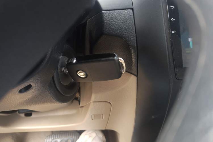 Used Nissan Livina 2015 1.6XE CVT Comfort Edition Vehicle Key