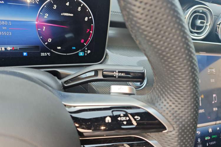 Used Mercedes-Benz C-Class 2023 Restyled C 260 L Sport Edition Gear Lever