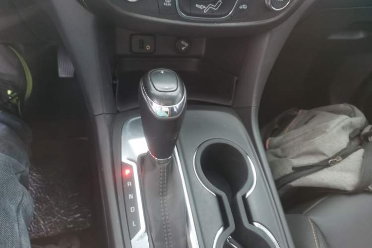 Used Chevrolet Equinox 2019 535T Automatic Chijie Edition China V Standard Gear Lever