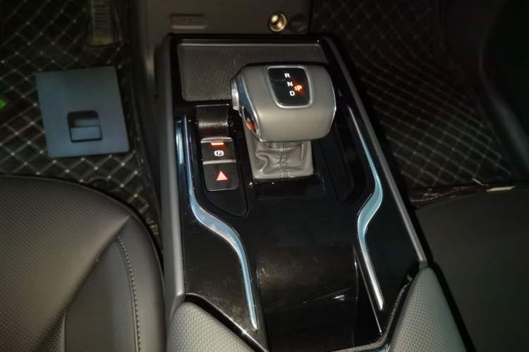 Used Hongqi E-QM5 2021 Charging Version Flagship Edition Gear Lever