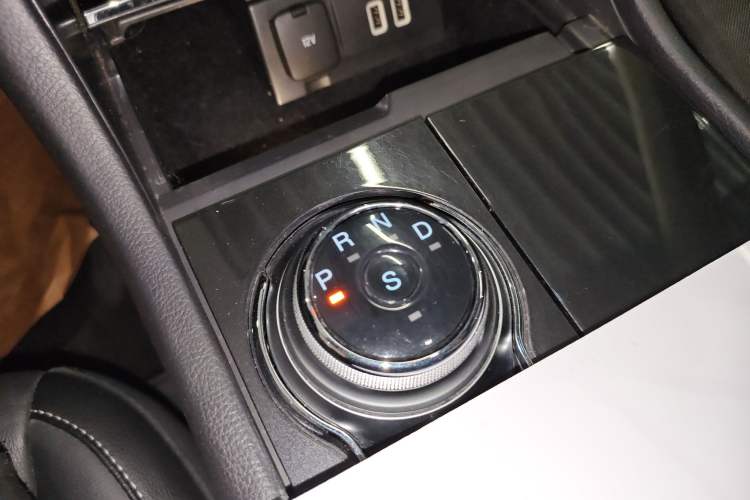 Used Ford Taurus 2018 EcoBoost 245 Fashion Edition China V Standard Gear Lever