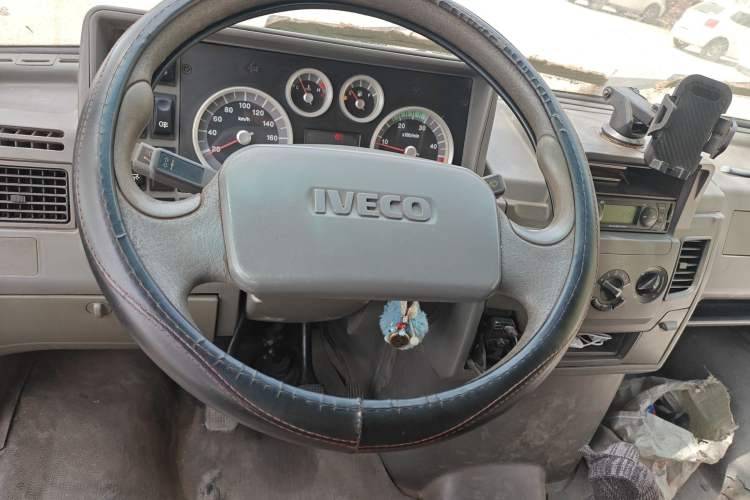 Used Iveco Daily 2014 2.5T-A35 NJ6485AC47Z4
