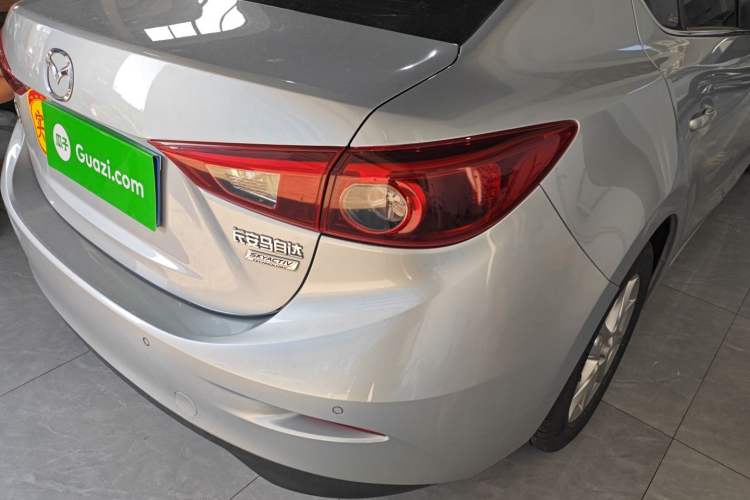 Used Mazda 3 Axela 2017 Sedan 1.5L Automatic Luxury Model Emission Standard China V Right Rear Taillight