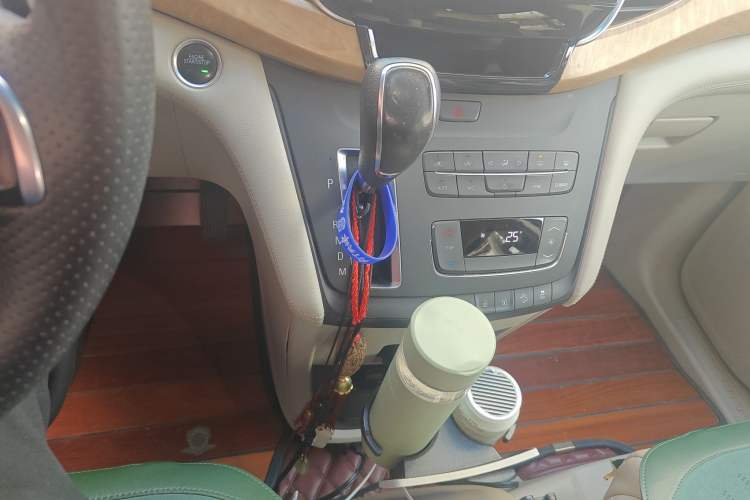 Used Buick GL8 2017 ES 28T Comfort Model China V Standard