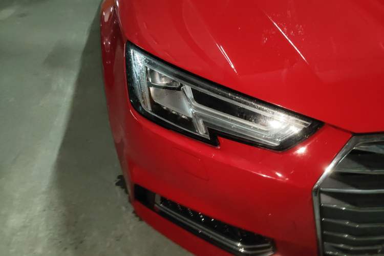 Used Audi A4L 2018 30th Anniversary Edition 40 TFSI Fashion Model
