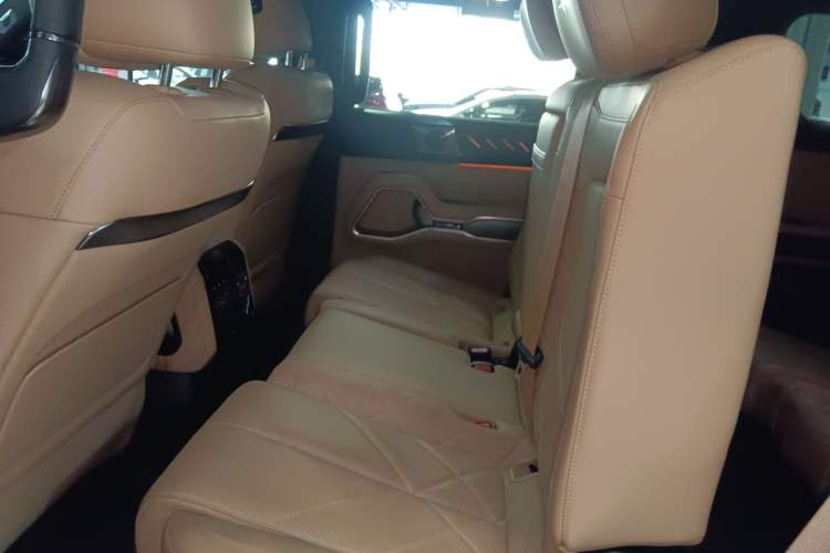 Used Formula Leopard Leopard 8 2025 Smart & Brave Flagship Edition 7 Seats