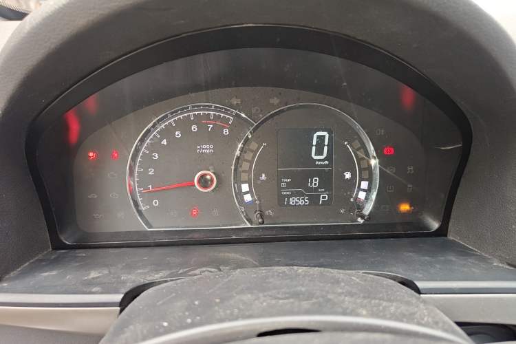 Used Roewe 350 2015 1.5L Automatic Luxury Sunroof Edition