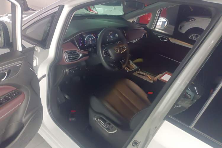 Used GAC Trumpchi M6 2023 PRO 270T DCT Luxury Edition