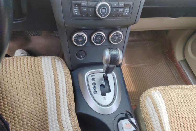 Used Nissan Qashqai 2011 2.0 XV Lea CVT 2WD
