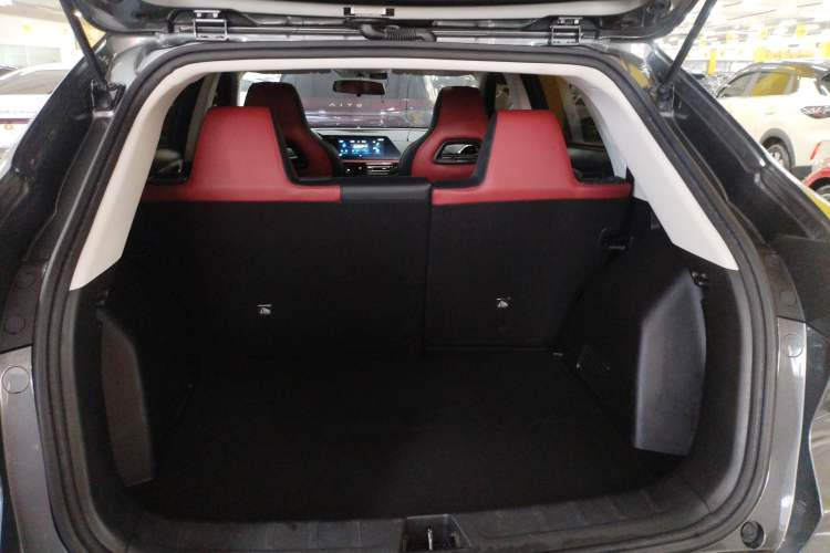 Used CHANGAN OSHAN X5 2021 1.5T DCT Luxury Edition Trunk