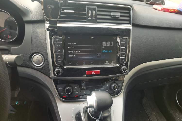 Used Haval M6 2019 1.5T DCT Two-Wheel Drive Elite Version China V Standard