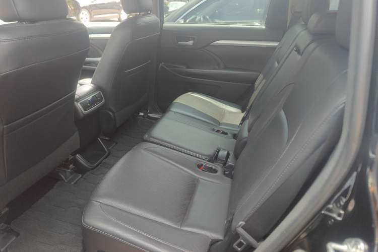 Used Toyota Highlander 2015 2.0T Four-Wheel Drive Luxury Edition 7-Seater