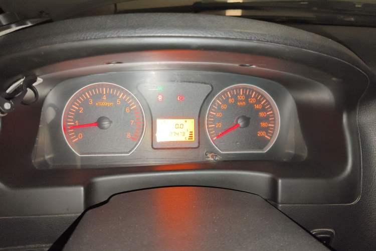 Used FORTHING Lingzhi 2016 M3 1.6L 7-Seater Luxury Model China V Standard
