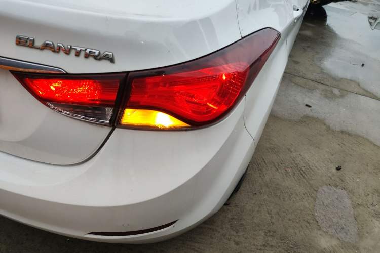 Used Hyundai Elantra (5th Generation / Langdong) 2016 1.6L Automatic Smart Version Right Rear Taillight