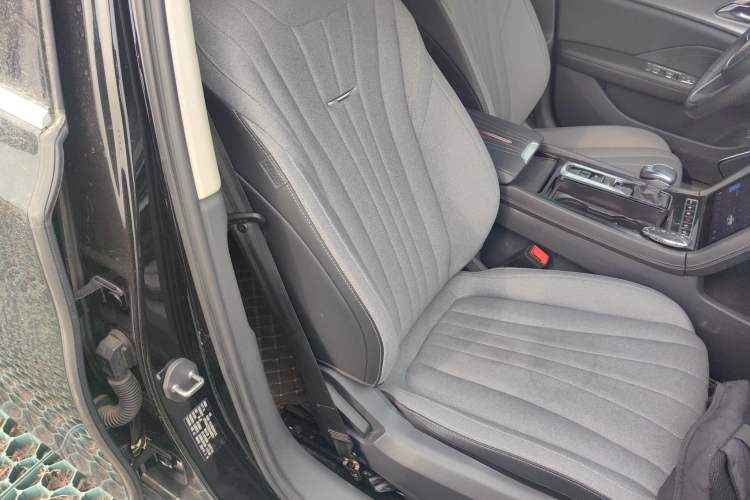 Used Hongqi H5 2024 1.5T DCT Smart Connect Flagship Edition
