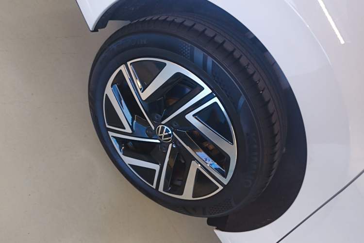 Used Volkswagen Sagitar 2024 300TSI DSG Flyover Edition
