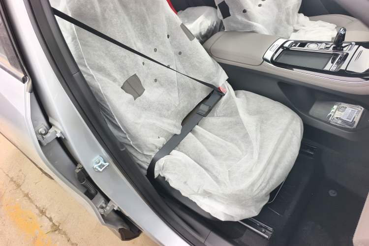 Used Geely Auto FX11 2025 4th Generation 1.5TD DCT – The Start Right Front Seat