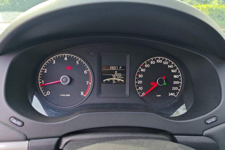 Used Volkswagen Sagitar 2014 Revised Version 1.6L Automatic Leading Edition