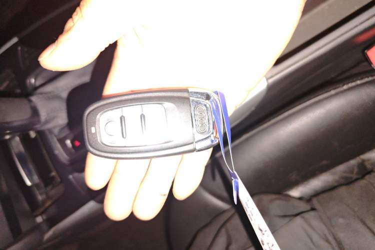 Used Audi A4L 2016 35 TFSI Collector's Edition Automatic Standard Model Vehicle Key