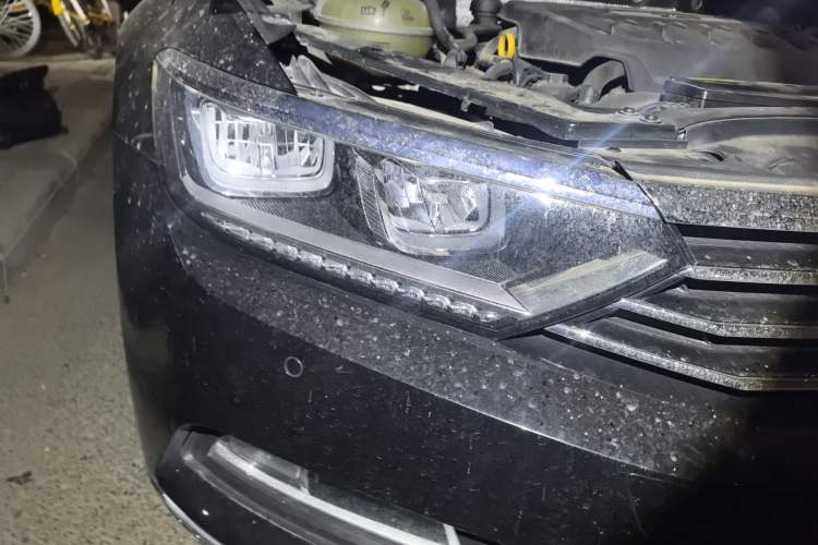 Used Volkswagen Magotan 2019 330TSI DSG Luxury Version China VI Standard Right Front Headlight