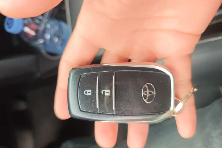 Used Toyota RAV4 2016 2.0L CVT 4x4 New Edition China V Standard Vehicle Key