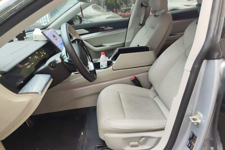 Used NETA S 2022 Extended-Range Version 1160 km Range Rear-Wheel Drive Mid-Grade
